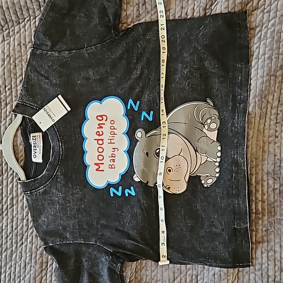 Moo Deng Tee OS - Picture 9 of 9